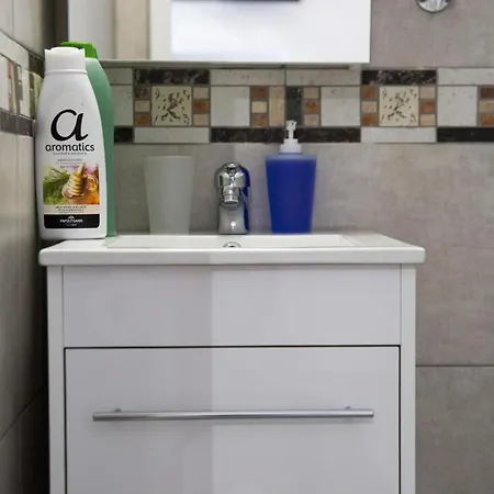 Aimou Studio's Apartment's