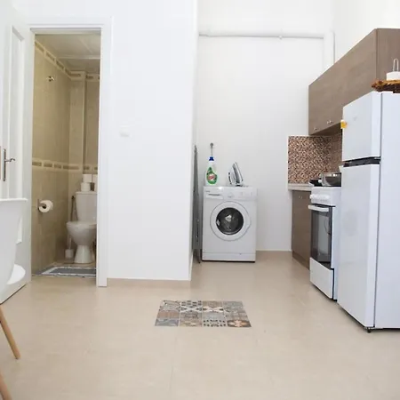 Aimou Studio's Apartment's Pire