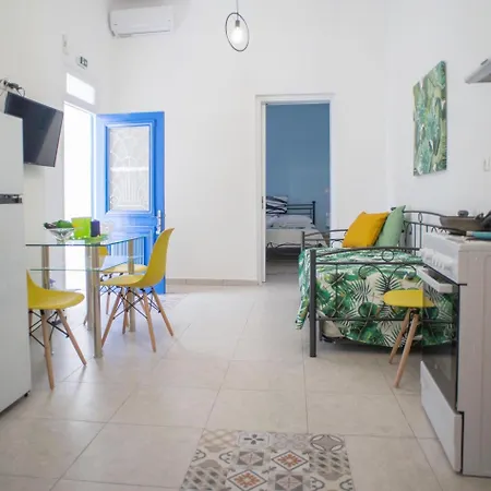 Aimou Studio's Apartment's *